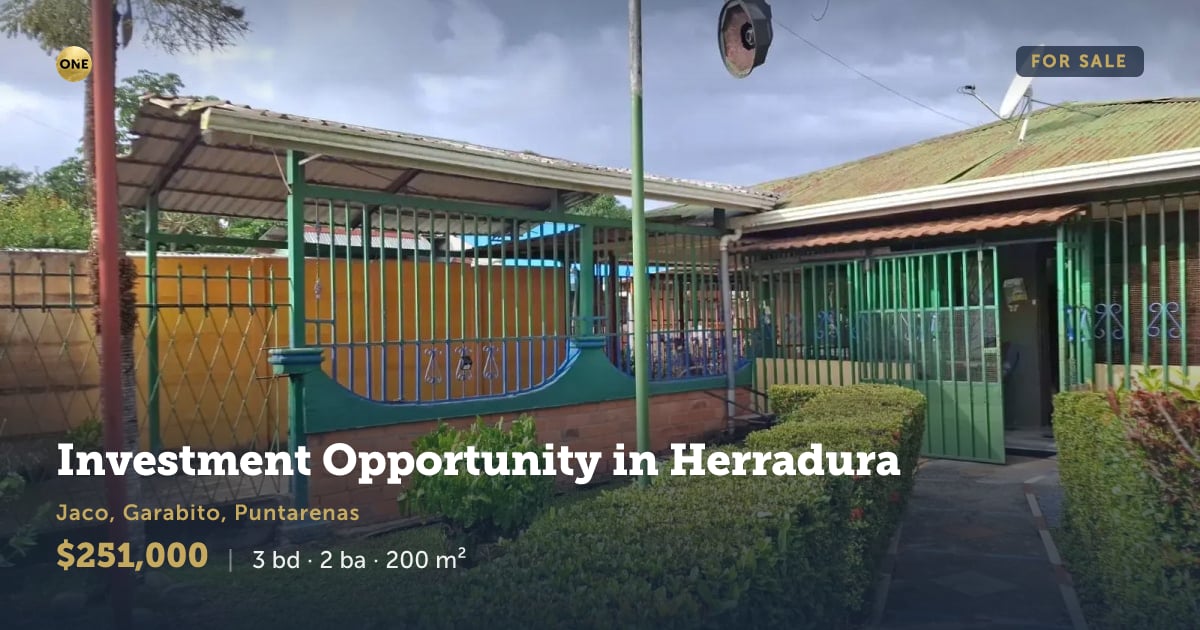 House for sale in Playa Herradura, Puntarenas